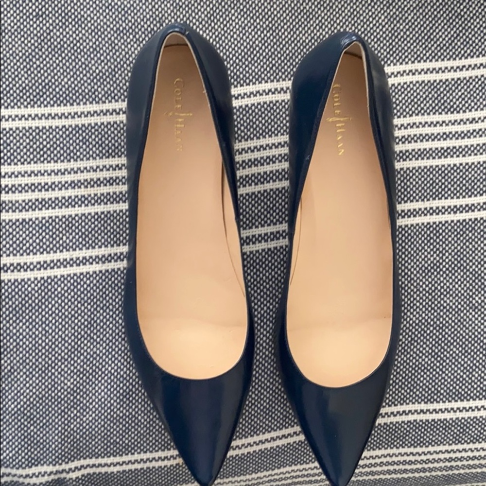 Women’s size 10.5 Cole Haan Nike air Pumps